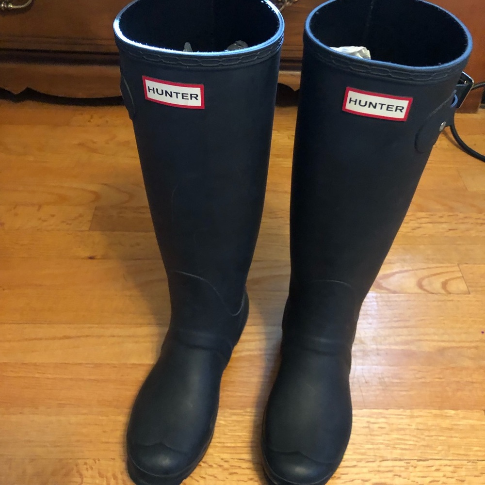 Woman’s original tall HUNTER RAIN BOOT matte black